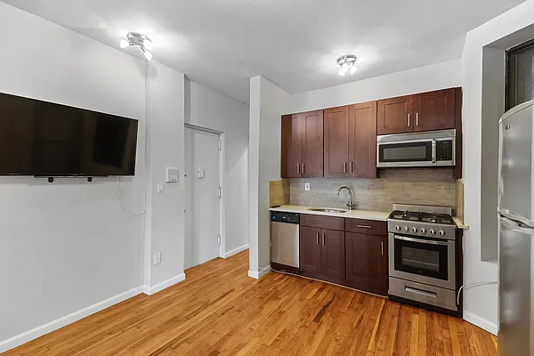 Rented by Oxford Property Group | media 5