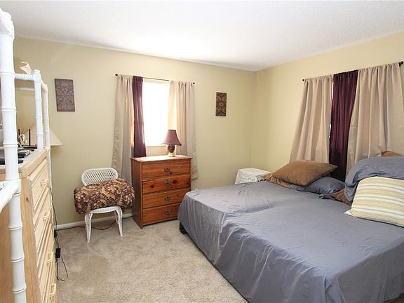5th image of 134 Boundary Blvd APT A