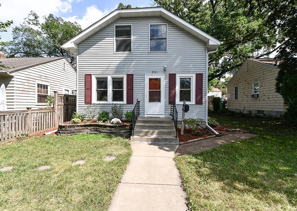 1st image of 2721 Webster Ave S
