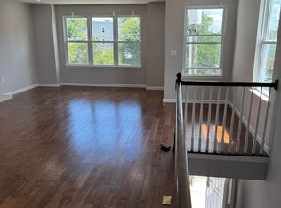 541 S 16th St FLOOR 2, Newark, NJ 07103