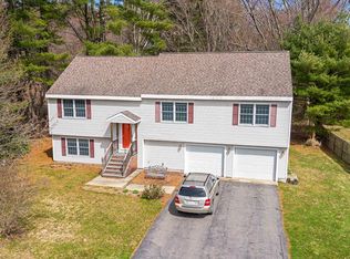 44 Hilltop Dr, Burlington, MA 01803