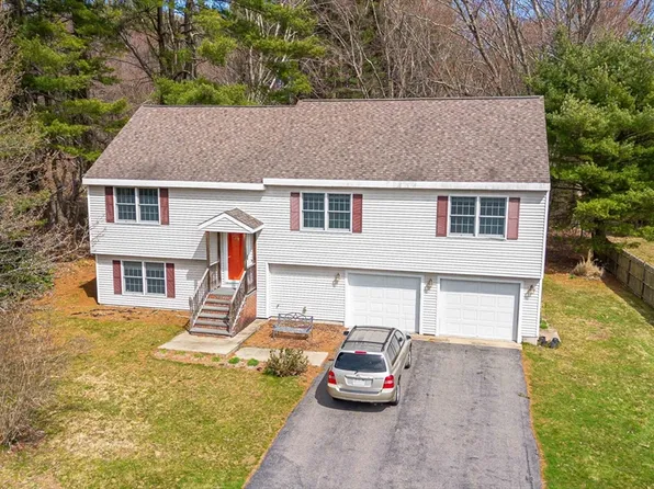 44 Hilltop Dr, Burlington, MA 01803