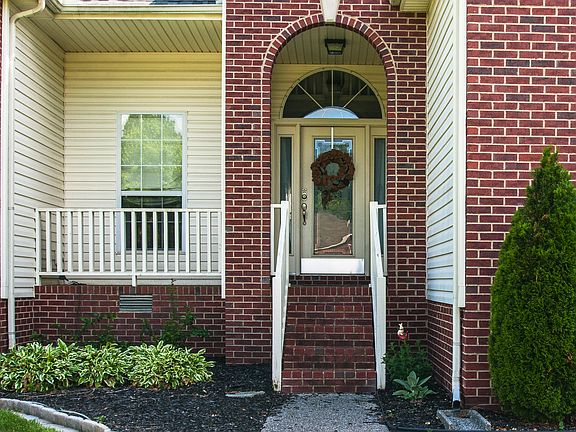 2nd image of 1199 Wembley Ct