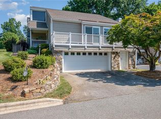 137 Golfview Dr, Bermuda Run, NC 27006