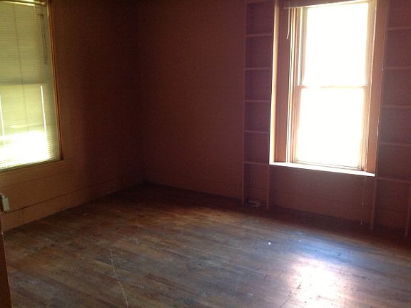 5th image of 699 Peeled Chestnut Ln