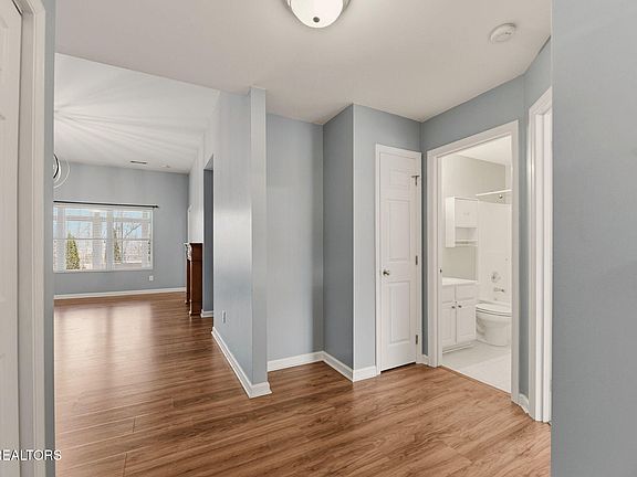 5th image of 10005 Villa Ridge Way