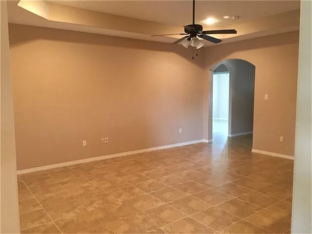 1242 Elm St — Photo 9