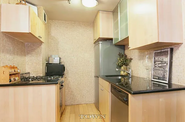 Sold by Town Residential | media 15