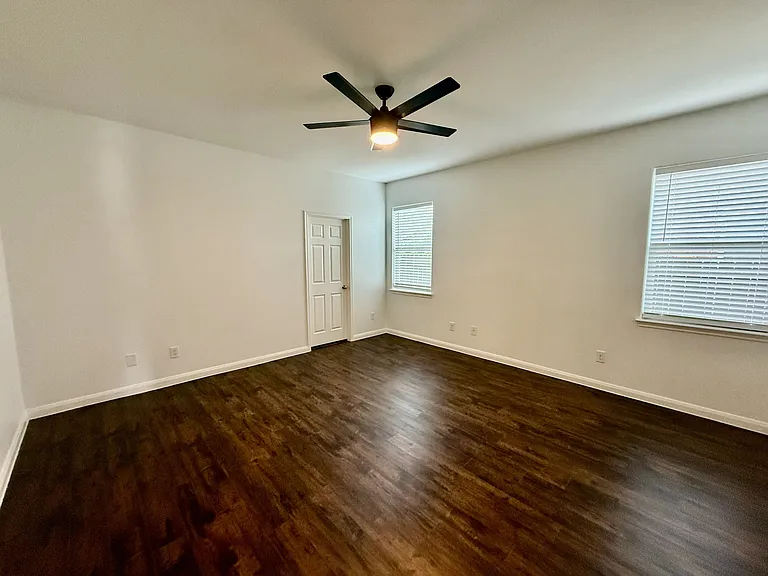 205 Oriole Dr — Photo 11