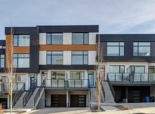 2106 W 17a St SW, Calgary, AB T2T 4R8