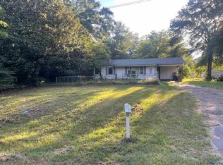 1203 Coffey St, Daingerfield, TX 75638