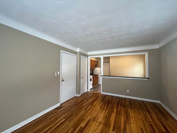 5th image of 638 Snelling Ave S APT 9