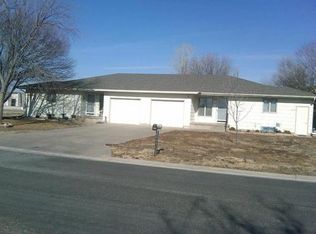 616 1/2 Bluestem St, North Newton, KS 67117