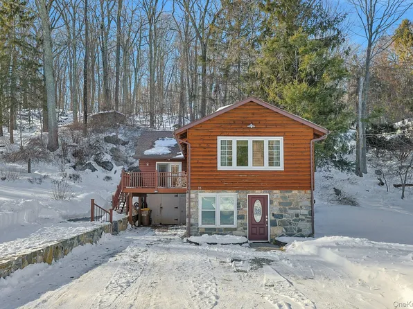 35 Barger Street, Putnam Valley, NY 10579