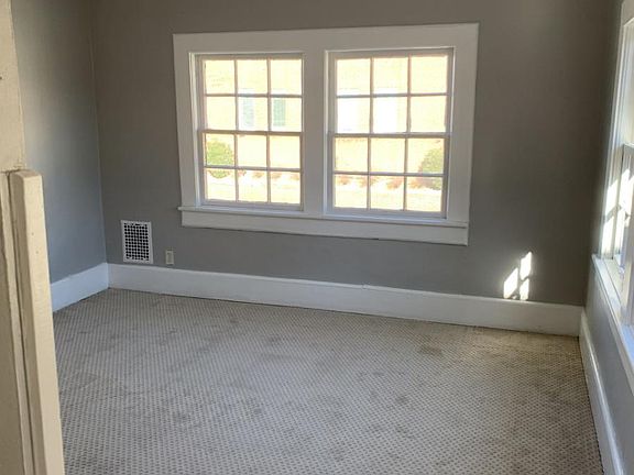 5th image of 209 W Sullivan St
