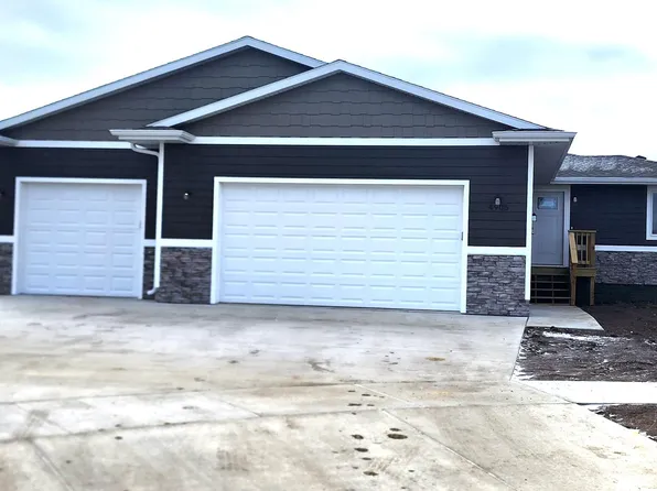 4905 W Bent Grass Cir, Sioux Falls, SD 57107