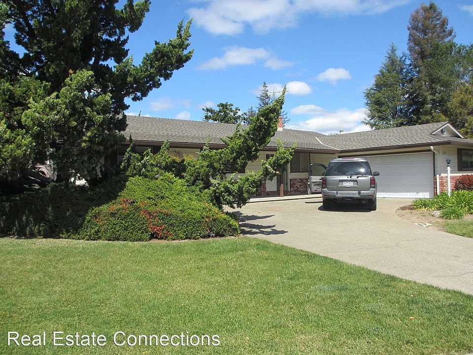 1st image of 12767 Cambridge Dr