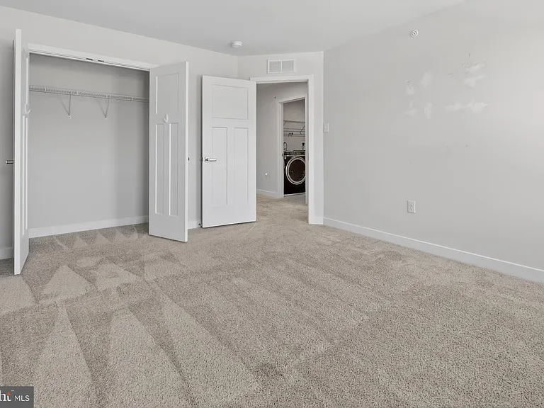 8005 Milltown Cir — Photo 34