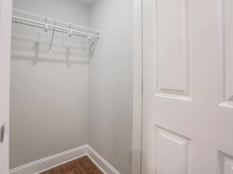 310 E Lanvale St — Photo 31