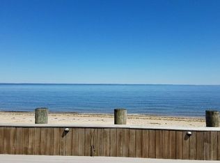 45 Makamah Beach Rd, Northport, NY 11768