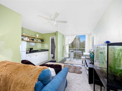 249 Kapili St APT 603, Honolulu, HI, 96815