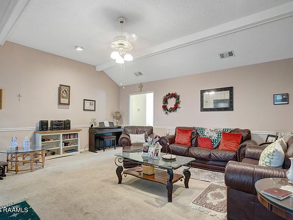 5th image of 104 Saratoga Cir
