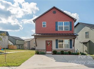 104 Cardwell Ln, Fletcher, NC 28732