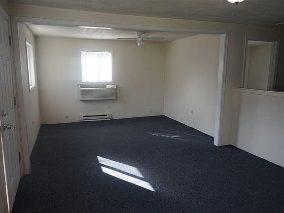 5th image of 501 SE 6th St