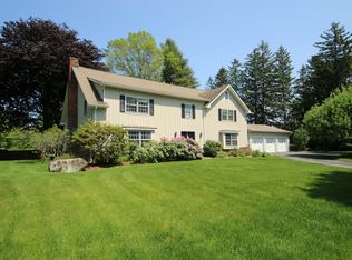 121 Saint Johns Rd, Ridgefield, CT 06877
