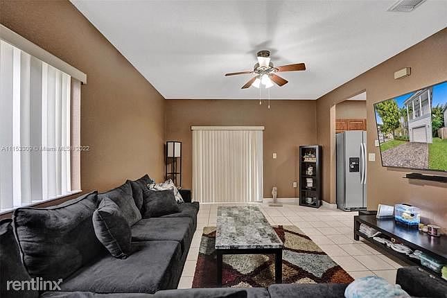 1st image of 385 NE 31st Ave