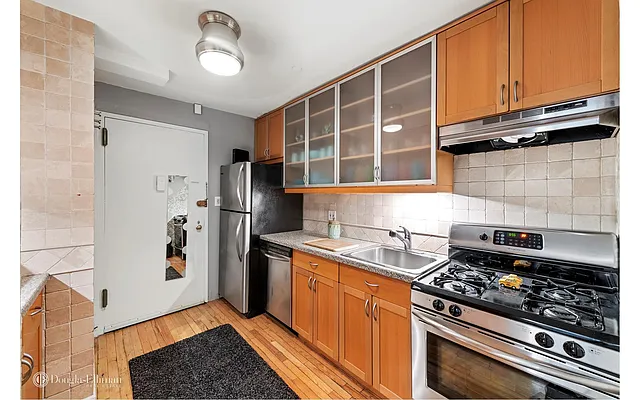 Rented by Douglas Elliman | media 13