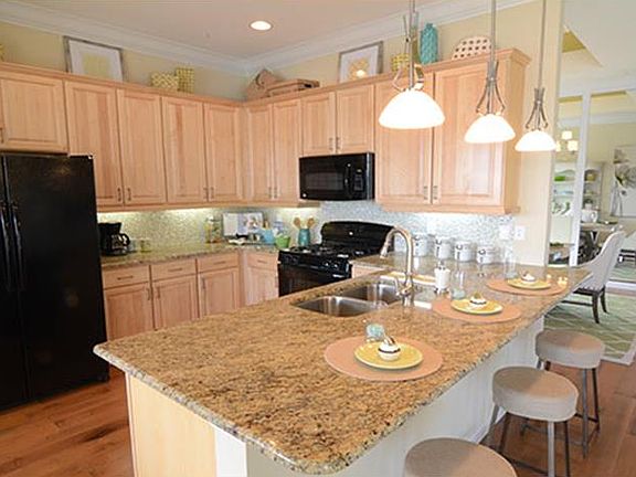 5th image of 128 Amanthus Ct