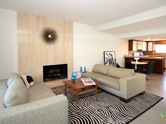 4th image of 425 E Avenida Granada