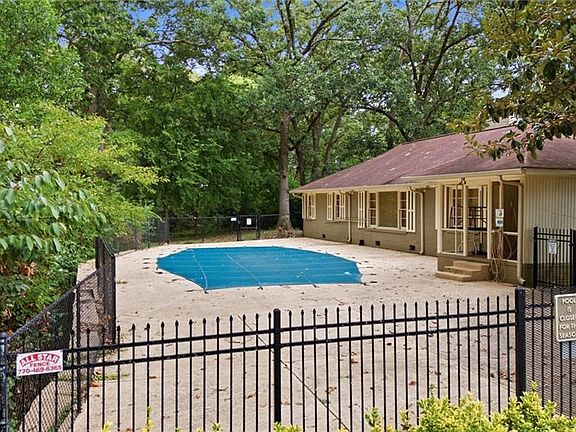 3rd image of 1742 Woodcliff Pl