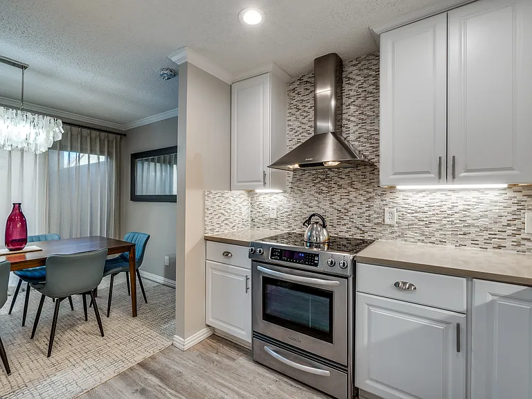 9602 Baseline Dr — Photo 8