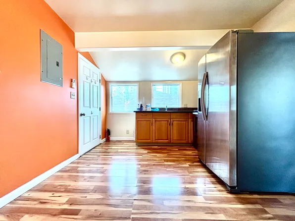 641 Hausten St APT D, Honolulu, HI 96826