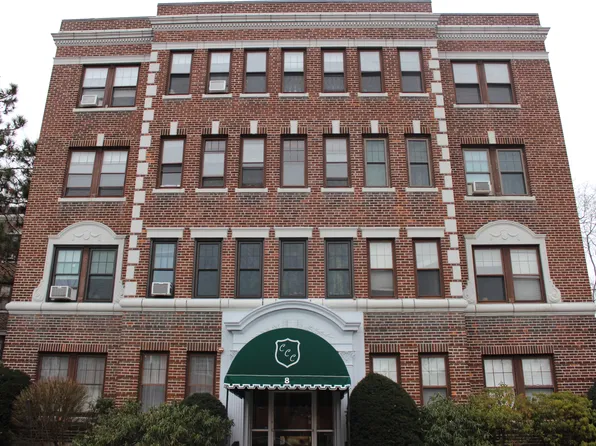 8 Chiswick Rd, Boston, MA 02135