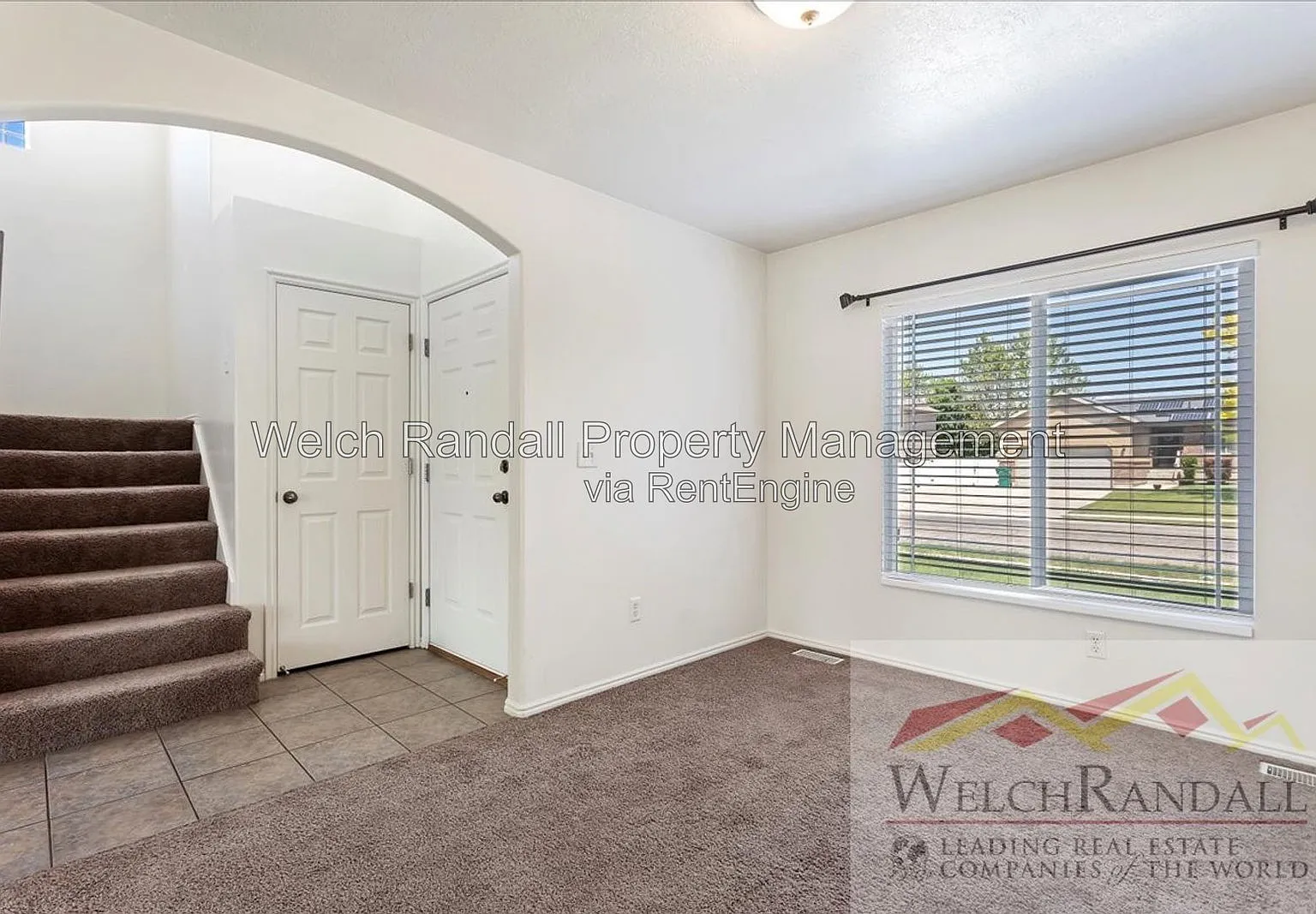3 bed, 2.5 bath, 2900 sqft, $2,450 — Photo 3