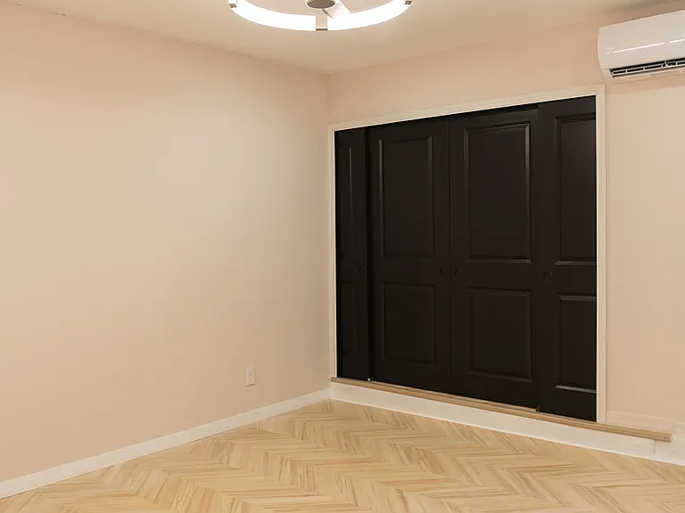 5401 Pullman Dr — Photo 11