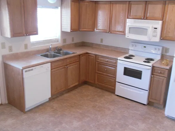 508 3rd Ave SE APT 2, Mandan, ND 58554