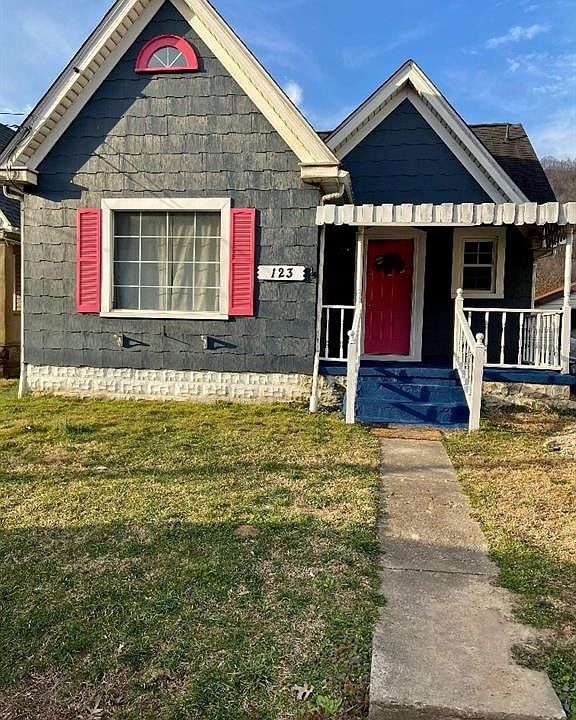 1st image of 123 W Riverview Dr