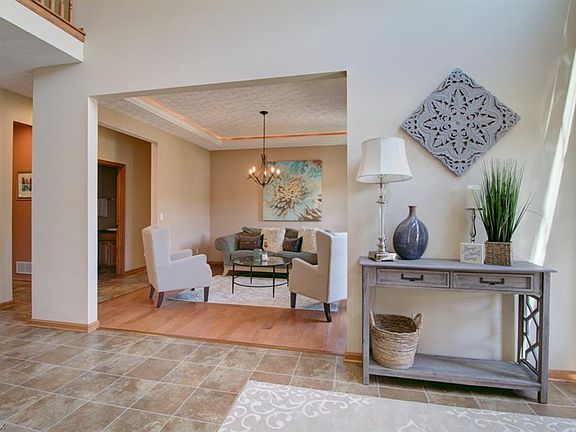 4th image of 37924 Avalon Dr