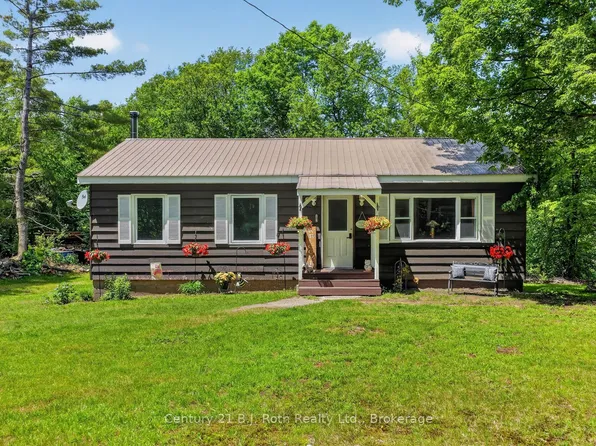 1020 Rosseau Lake 1 Rd #1, Muskoka Lakes, ON P0B 1M0