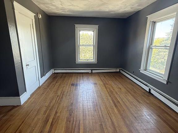 3rd image of 653 Cheshire St