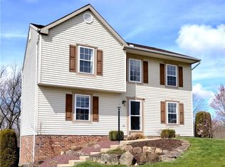 122 Lilac Ct, Oakdale, PA 15071