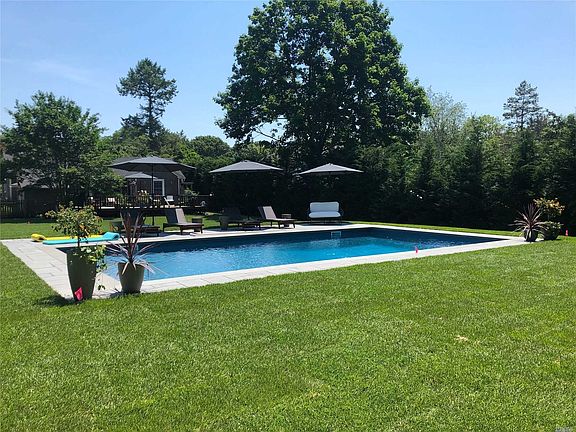4th image of 300 Knollwood Ln