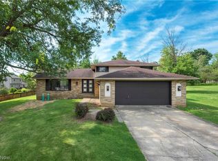 9320 Douglas Ct, North Royalton, OH 44133