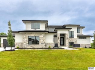 21154 C St, Elkhorn, NE 68022