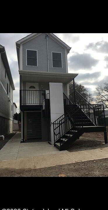 1st image of 822 Nugent Ave