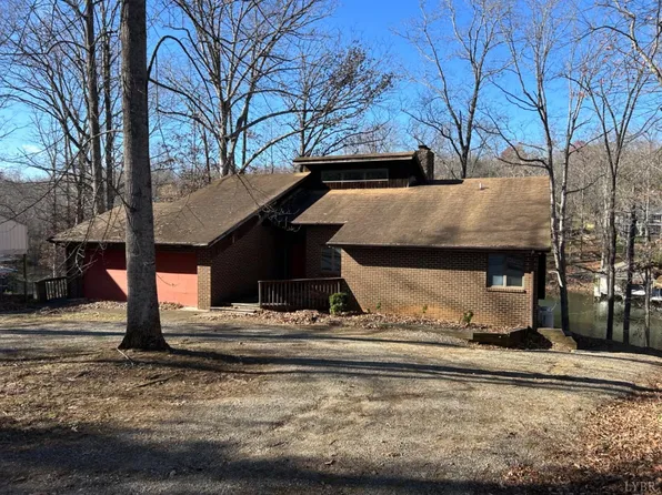 689 Oldfield Rd, Moneta, VA 24121